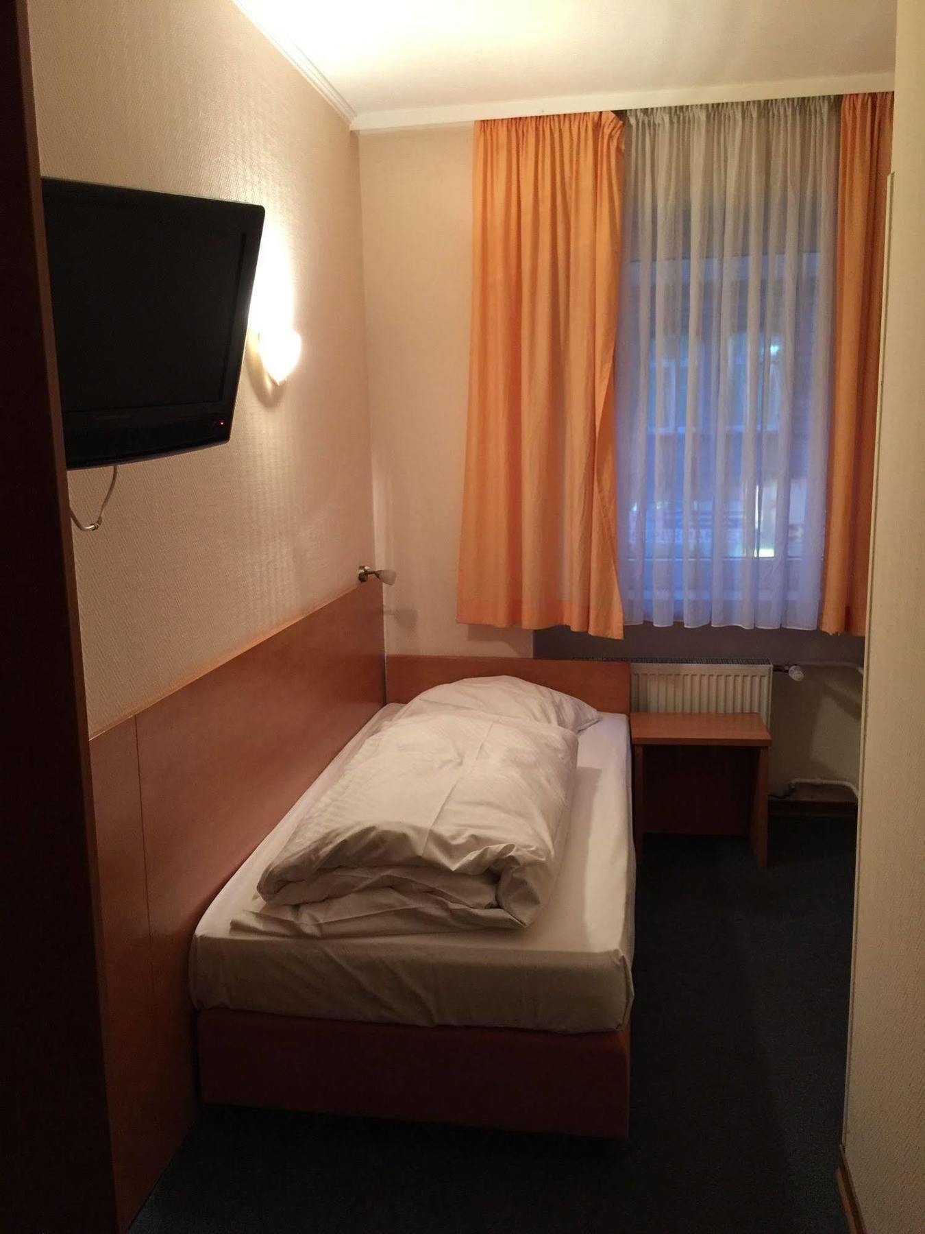 Hotel Union Франкфурт-на-Майне Экстерьер фото