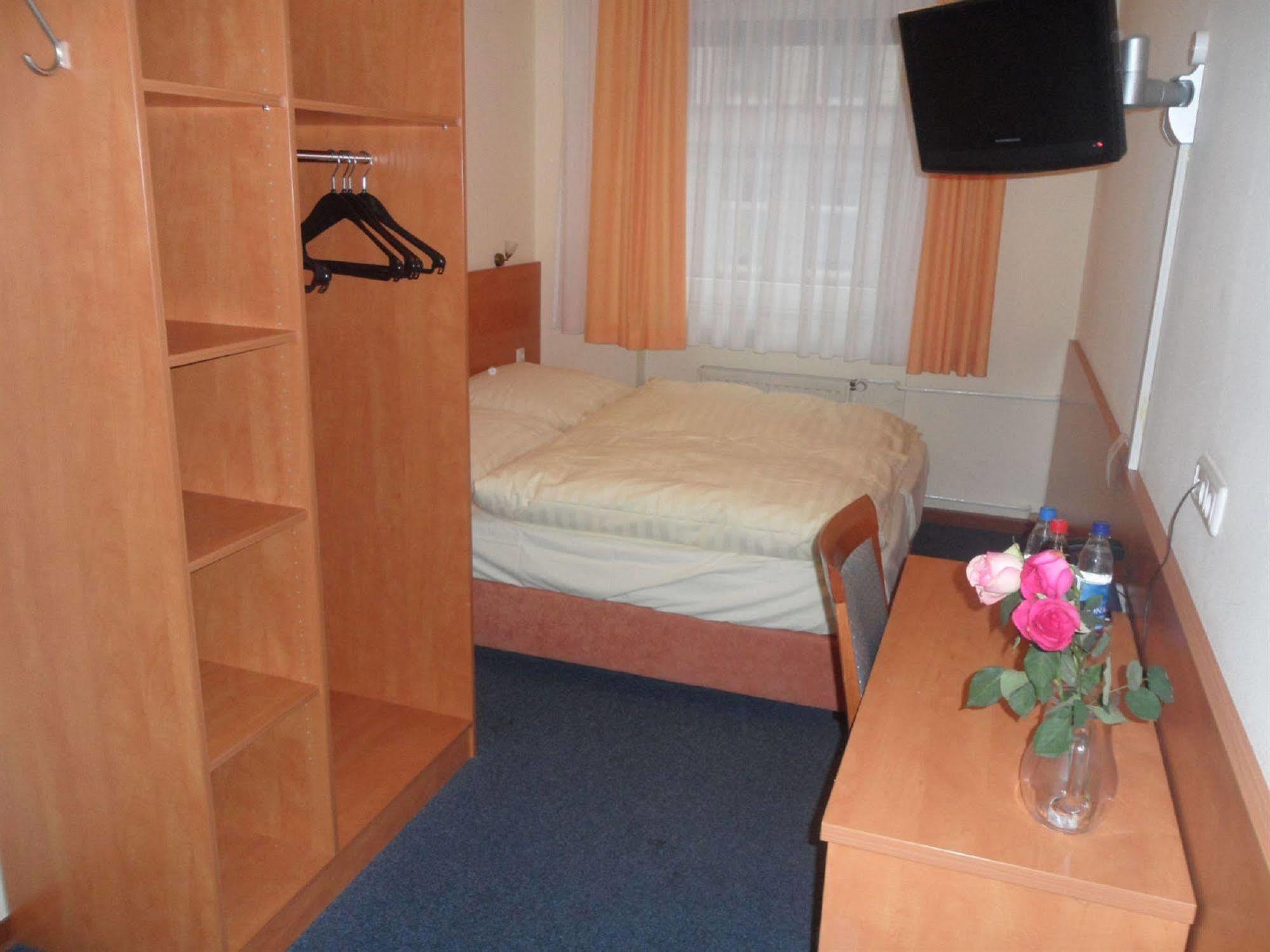 Hotel Union Франкфурт-на-Майне Экстерьер фото